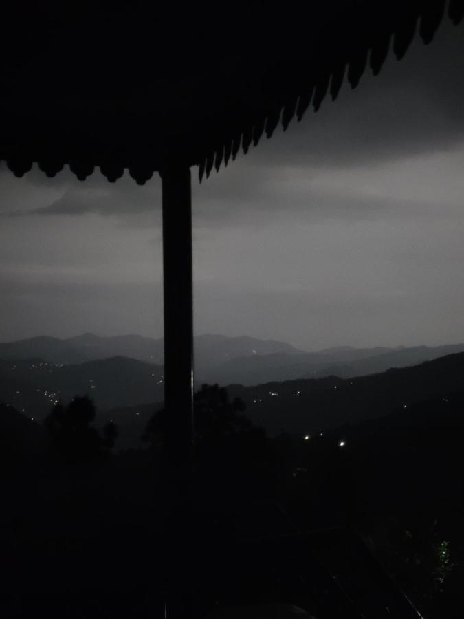 Bhanu Homestay, Kasar Devi Almora Buitenkant foto
