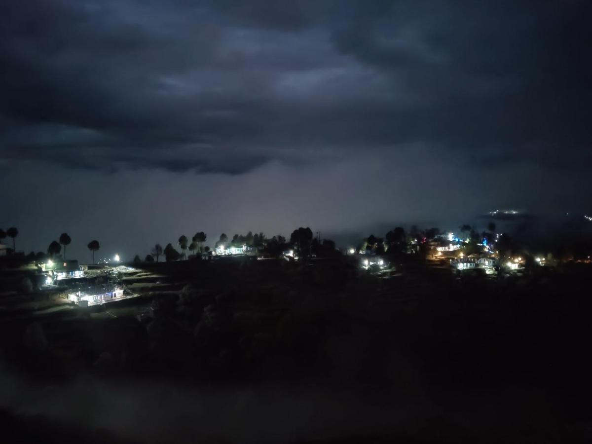 Bhanu Homestay, Kasar Devi Almora Buitenkant foto